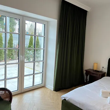 Pod Debami Apartament *