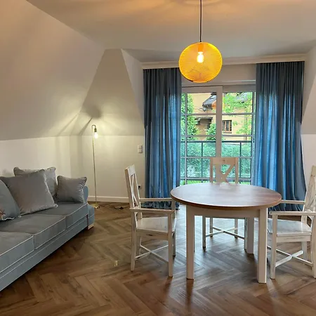 Apartament Pod Debami *
